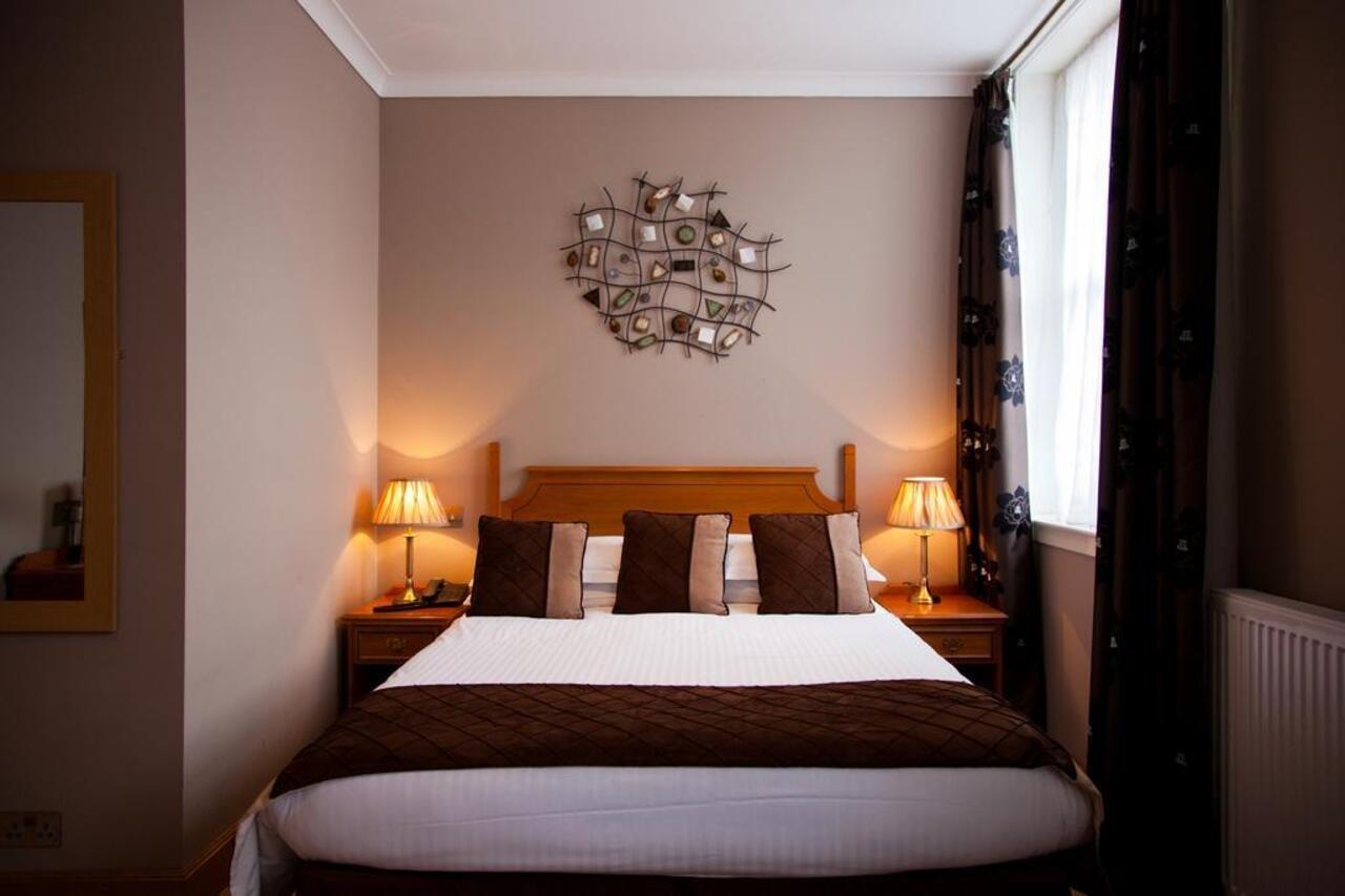 The City Hotel Дънфърмлин Екстериор снимка